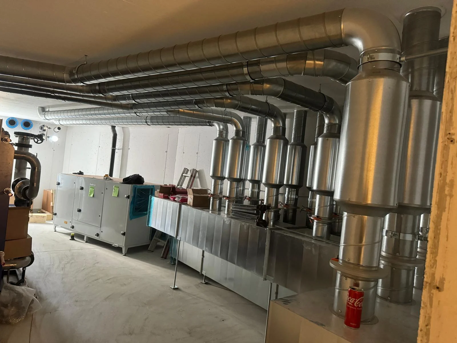 Wartungsarbeiten an Lüftungsanlage